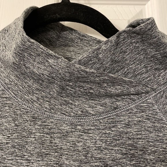 NWT Z by Zella layering too - Picture 5 of 6